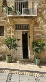 Charming Historic Home with Rooftop Harbour views - Image 3