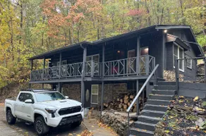 Bear Lodge in the Gap - Image 4