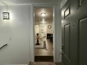 Judkins Entire Home Near Downtown & Light Rail - Image 2