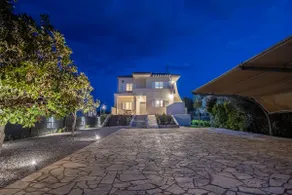 Blue Pine Villa - Image 2