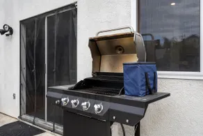 Quiet Manteca 4BR Home | Pool, Hot Tub & Fire Pit - Image 5