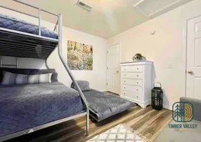 Pet-Friendly 2BR | 1 Mi to Downtown + WiFi - Image 5