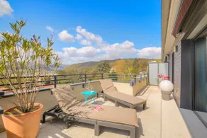 100 m² terrace • 6 people • Parking • Train station/Downtown - Image 5