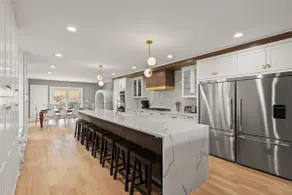 Grand 8BR Estate w/ Game Room - Image 4
