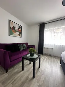 Stylish City Centre 1-Bed 5 Min Walk to Station - Image 4