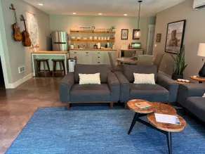 The Travelers Retreat-Spacious 2 bdrm-EV Charging - Image 5