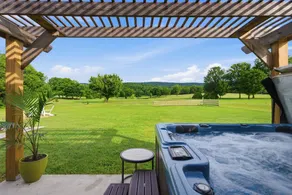 Luxury Golf Course Retreat with Mountain Views - Image 2