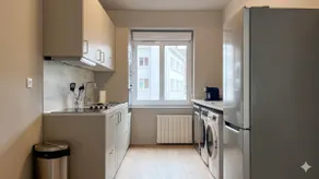 Charming Haven – 2-Bedroom Apartment on Place d'Armes - Image 5