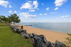 Luxury Chesapeake Bayfront Home w Private Beach - Image 3