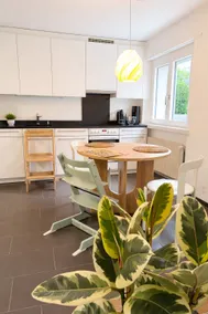 Central apartment (45sqm) with private parking - Image 2