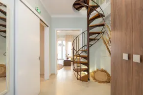 Yannis' and Peggy's House - Image 3