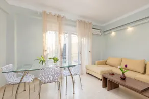 Yannis' and Peggy's House - Image 5
