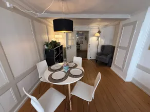Old Town Oasis with 4 Beds, Balcony & Office - Image 3