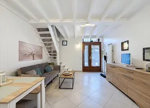 Duplex apartment with terrace - Image 2