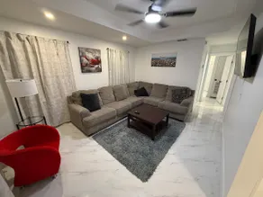 3BR Modern Home, Brownsville, Prime Location - Image 3