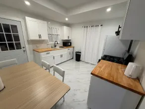 3BR Modern Home, Brownsville, Prime Location - Image 4