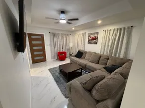 3BR Modern Home, Brownsville, Prime Location - Image 2