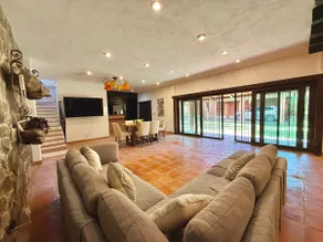 MC10 House with pool for large groups. Max 19 - Image 5