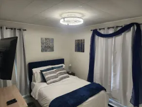 The Zen Den - Image 4