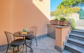 Stunning Apartment In Bogliasco With Wifi - Image 3