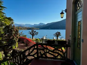 Exclusive waterfront villa with stunning views - Image 3