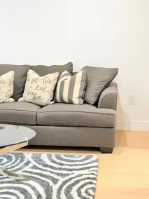 Scandinavian Suite in White Rock - Image 4