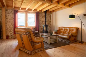 Family home with garden in Sainte-Suzanne - Image 5