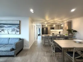Newly Reno Lux Three Bedroom Apt For 6 - Image 5