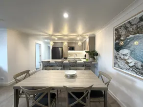 Newly Reno Lux Three Bedroom Apt For 6 - Image 4