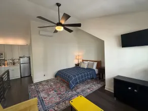 Guesthouse Charming Oakhurst, Atlanta GA - Image 2
