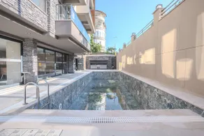 Apartment with a garden 400 meters from the sea - Image 2