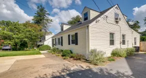 Relax & Explore: 4BR Home Near DC + Falls Church - Image 5