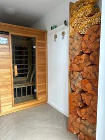Wellness Chalet Hellendoorn met Hottub en Sauna - Image 4