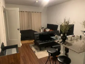 Free parking & bike rental w/Cozy downtown studio! - Image 2