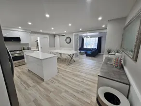 Stylish Stay in Kingston – Steps to Waterfront - Image 2