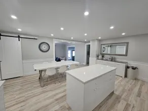 Stylish Stay in Kingston – Steps to Waterfront - Image 4