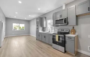 Private home in the heart of Richmond - Image 2