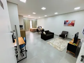 New air-conditioned Luxury Studios {101} near P7 - Image 4