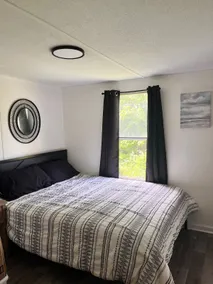 Cozy Mobile Home Retreat at White Lake - Image 3