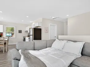 The Hamlet Dream Stays River View Apartment - Image 5