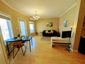 Chic Downtown Suite | Wi-Fi · Workspace · Parking - Image 2