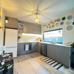 Luxury Cosy 2 Beds Near Train shops & Nature - Image 4