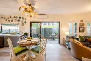 Luxury Cosy 2 Beds Near Train shops & Nature - Image 3