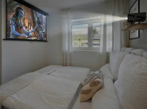 HAVN - Urban Riverside Apartment with cinema, airport and free parking - Image 5