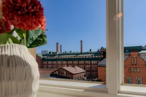 Bright Kallio 48m2, Renovated Bath, Tram at Door - Image 2