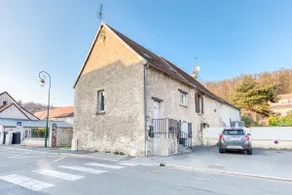 The Artists' Workshop Near Creil Parking+Wifi - Image 4