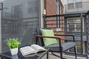 Near Universal | Walk to Toyota Stadium|2BR/2BA - Image 4