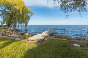 Shorelane Sunrise Waterfront Lake House - Image 5