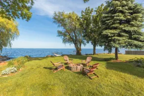 Shorelane Sunrise Waterfront Lake House - Image 2