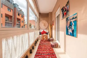Artist's studio • Terrace • Netflix • Pool - Image 4